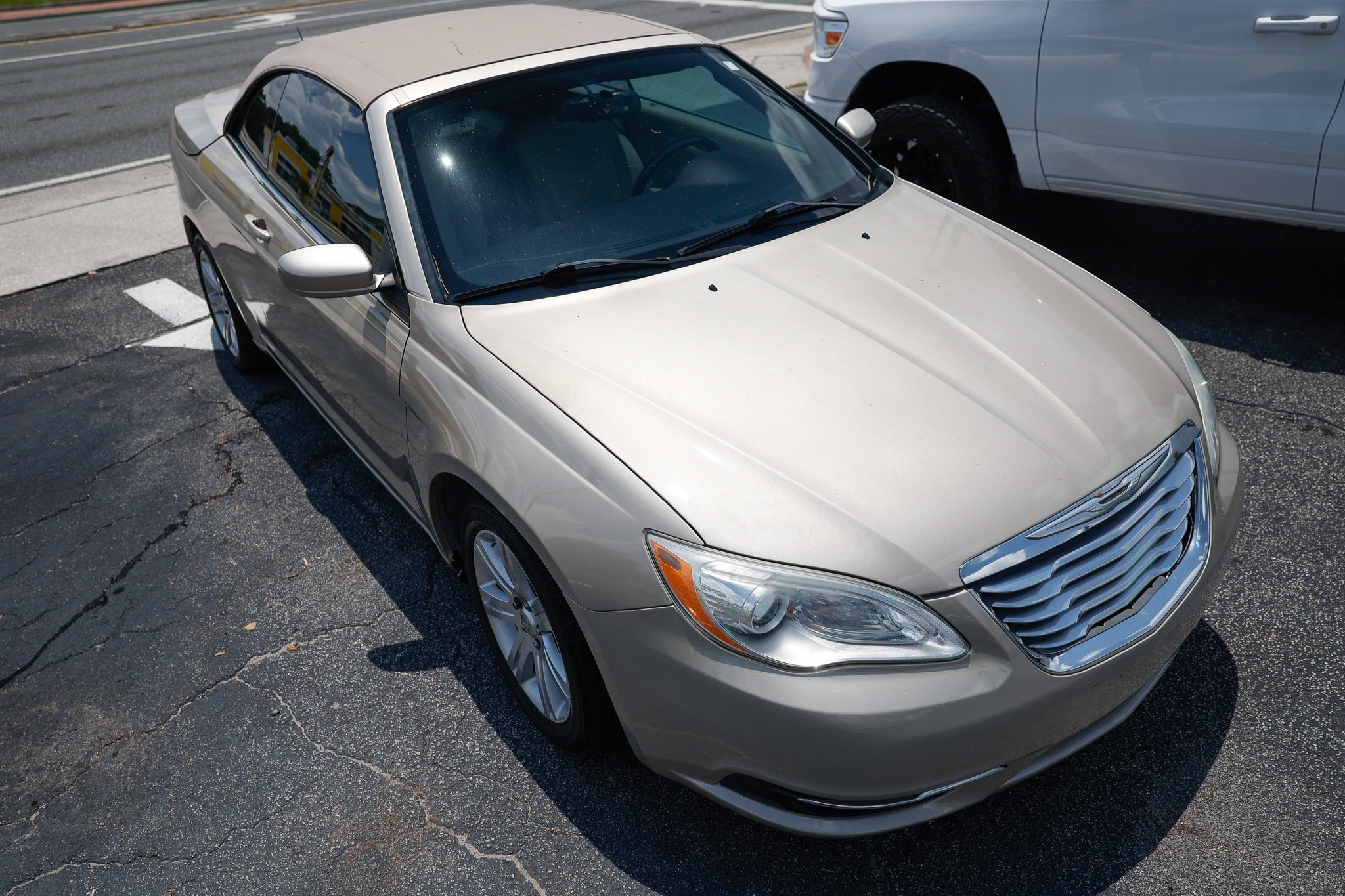 Used 2013 Chrysler 200 Touring w/ Cold Weather Group FWD image 19