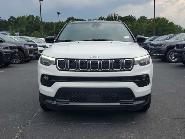 Used 2023 Jeep Compass Limited w/ Elite Group AWD/4WD image 2