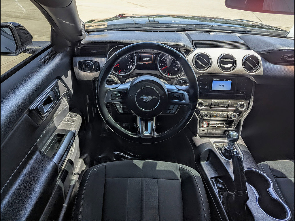 Used 2020 Ford Mustang GT RWD image 3