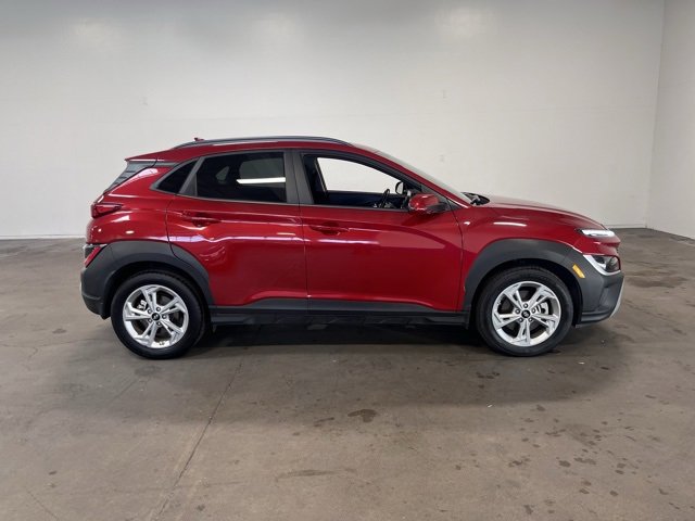 Used 2022 Hyundai Kona SEL w/ Convenience Package image 2