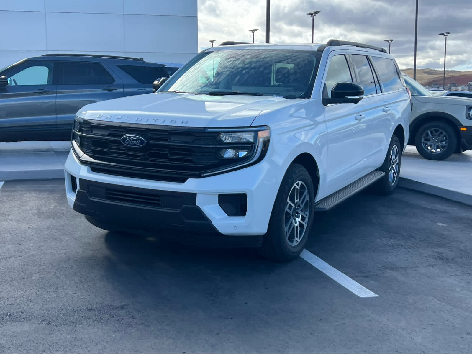 New 2025 Ford Expedition Max Active image 2