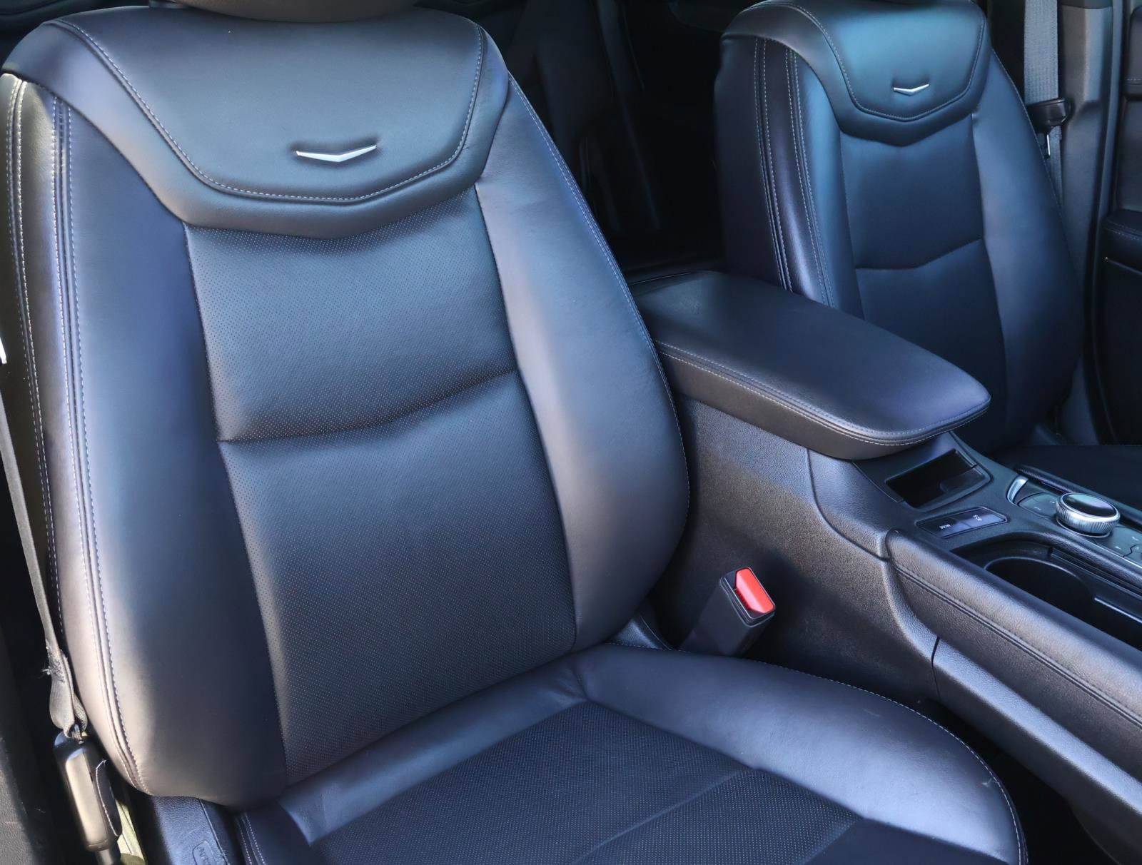 Used 2023 Cadillac XT5 Sportv w/ Technology Package image 23