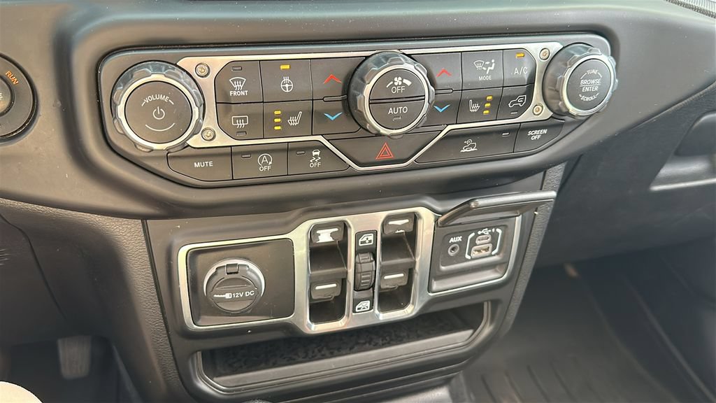 Used 2021 Jeep Wrangler Unlimited Sport AWD/4WD image 22