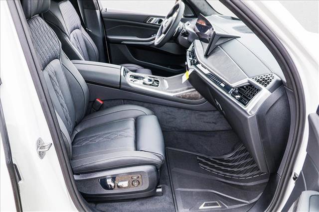 Used 2025 BMW X7 M60i w/ Executive Package AWD/4WD image 28