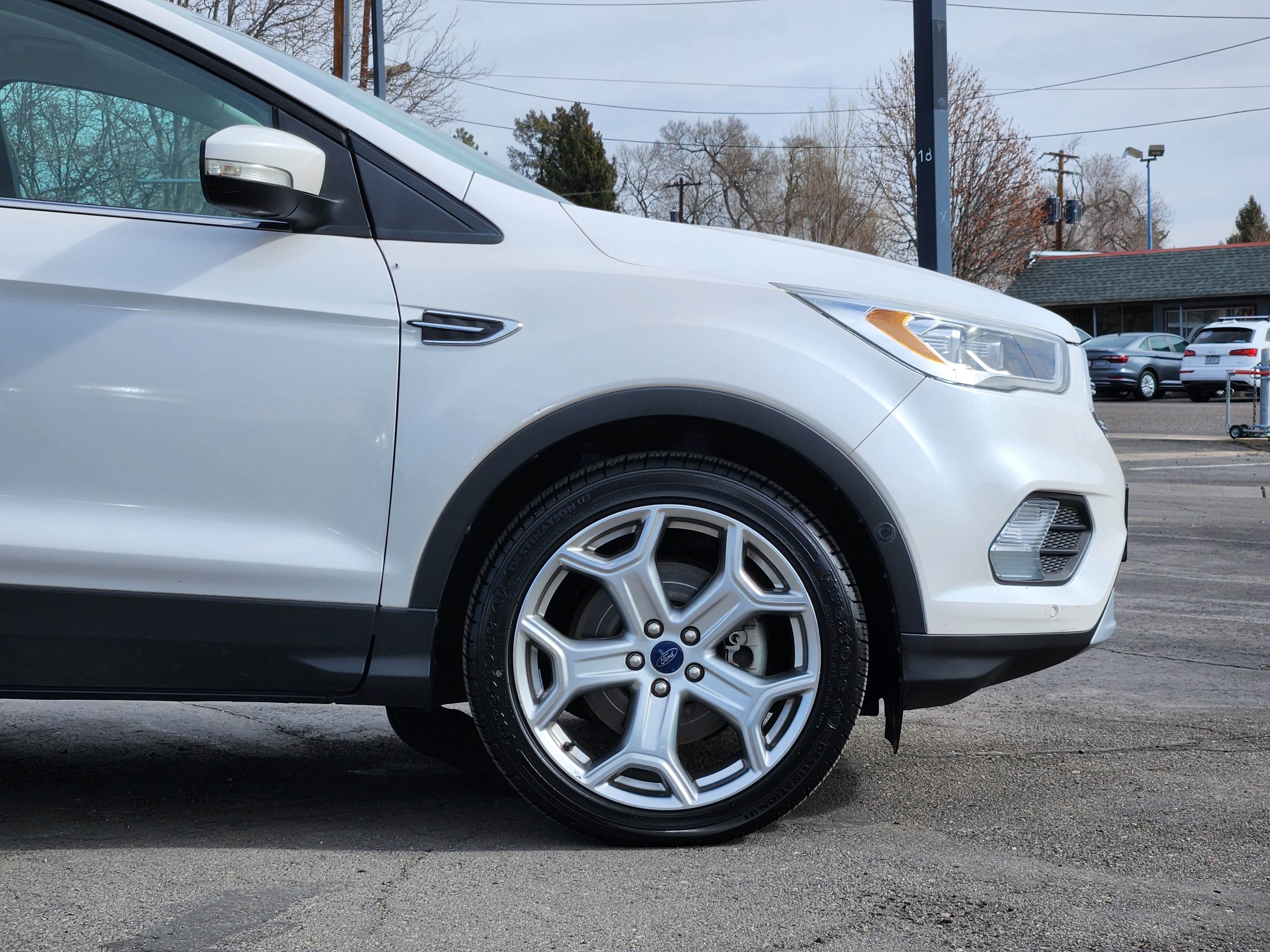 Used 2019 Ford Escape Titanium image 8