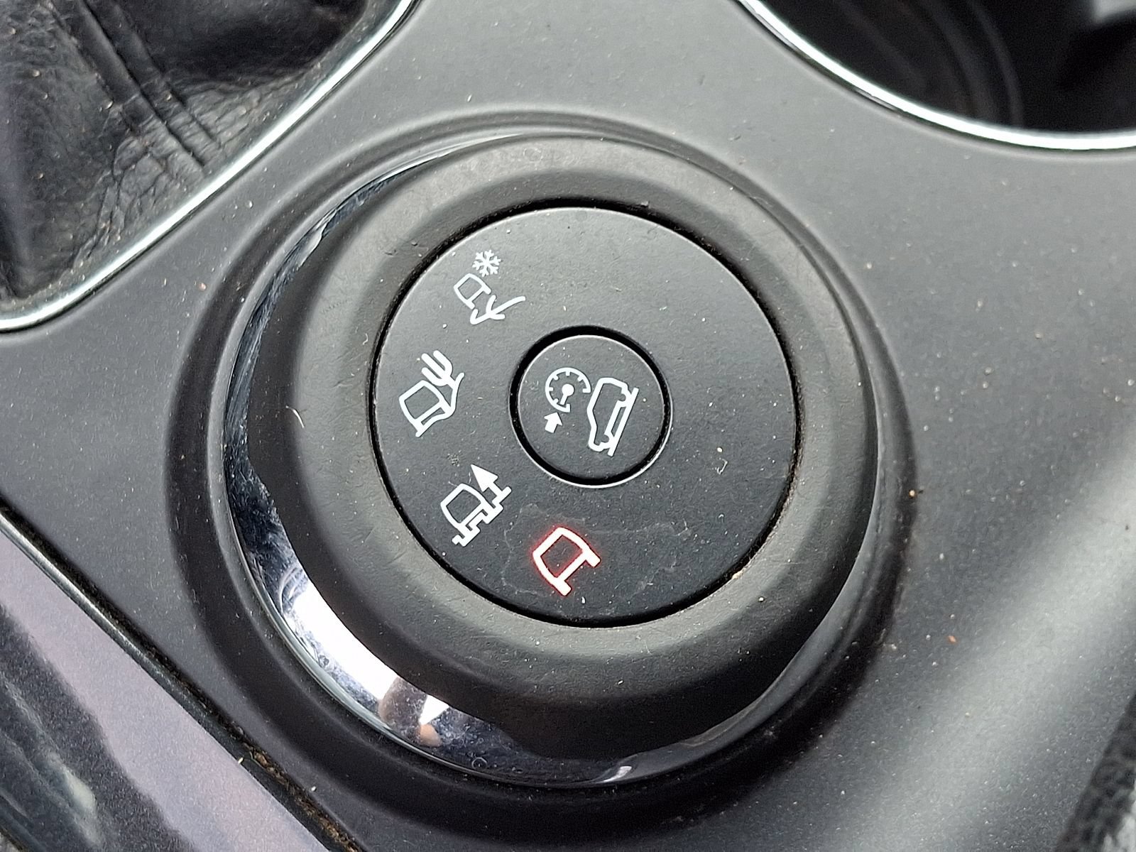 Used 2018 Ford Explorer XLT AWD/4WD image 24
