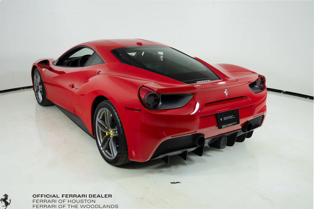Certified 2017 Ferrari 488 GTB RWD image 2