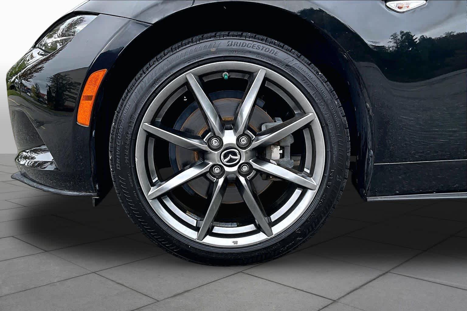 Used 2020 MAZDA MX-5 Miata RF Grand Touring RWD image 11