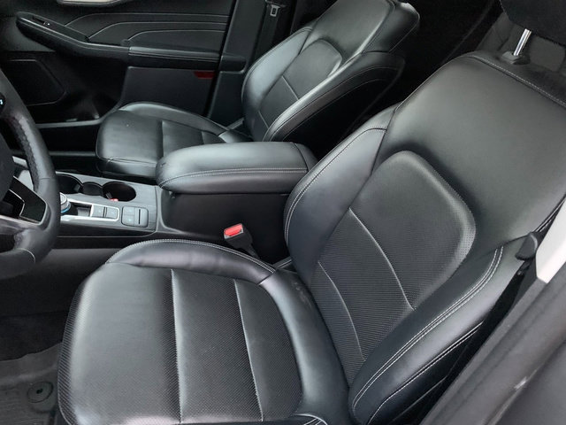 Used 2022 Ford Escape SEL w/ Technology Package image 18