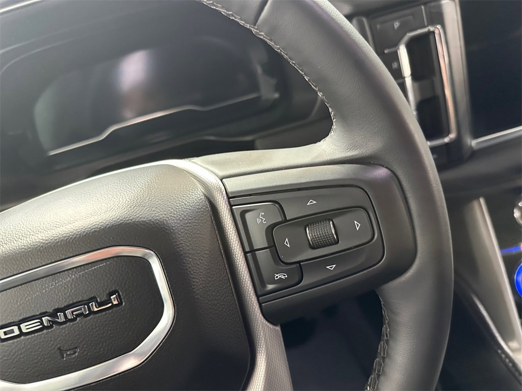 Used 2024 GMC Yukon Denali image 20