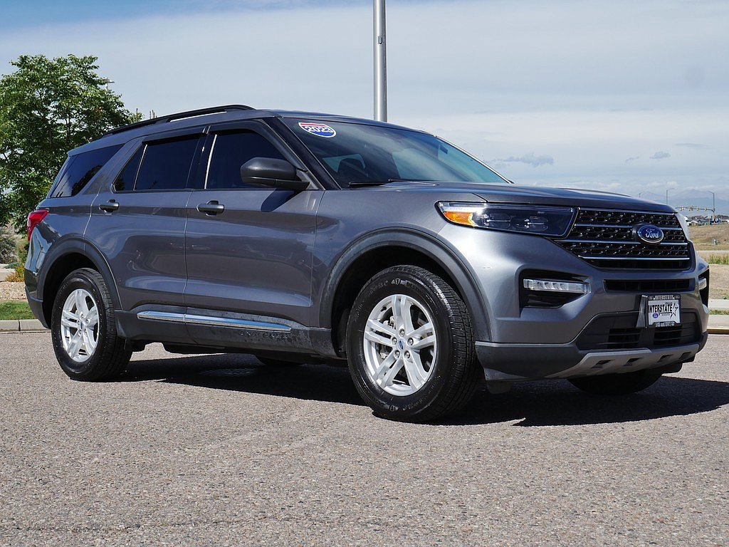 Used 2023 Ford Explorer XLT w/ Equipment Group 202A AWD/4WD image 8