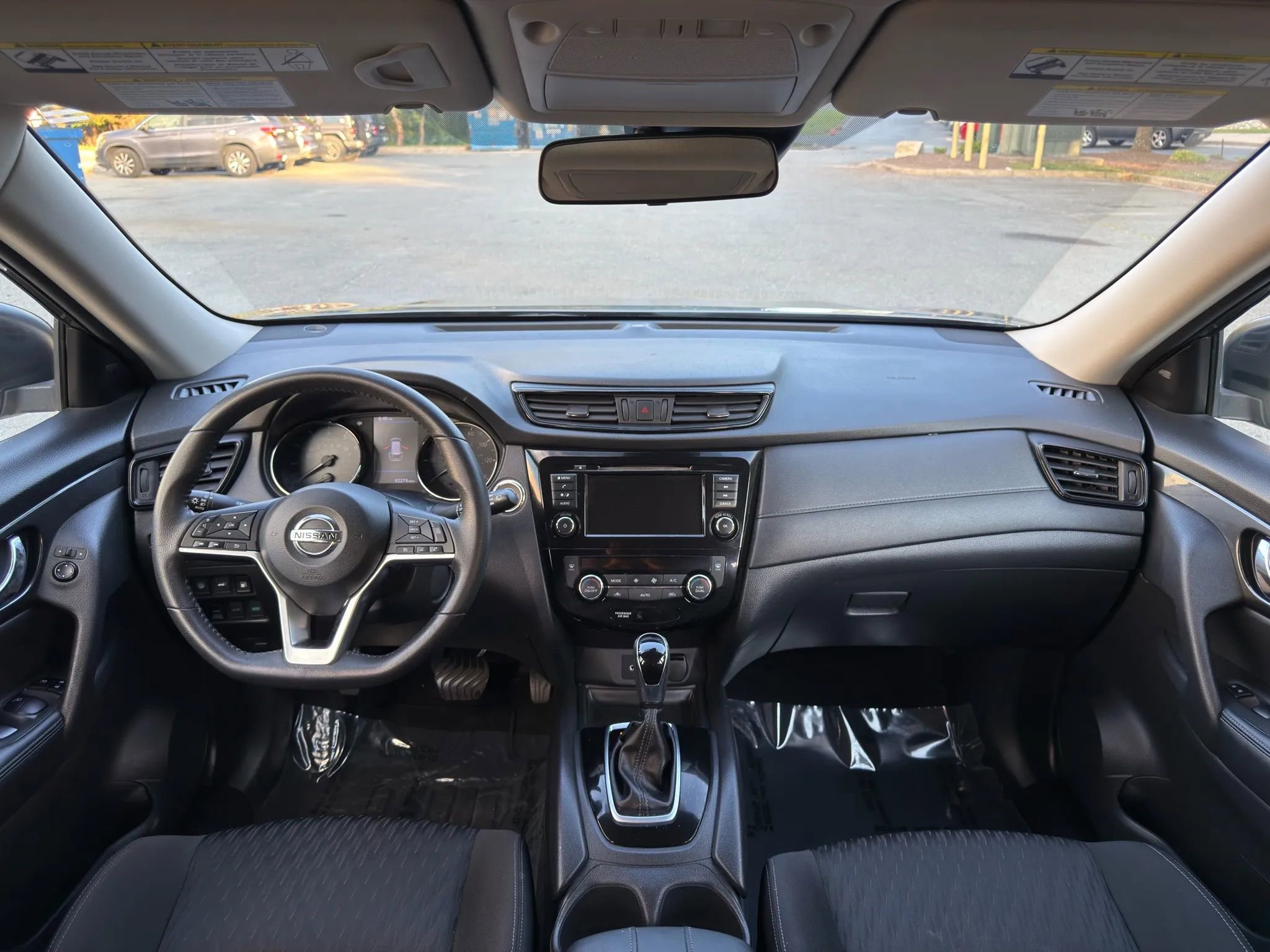 Used 2020 Nissan Rogue SV image 29