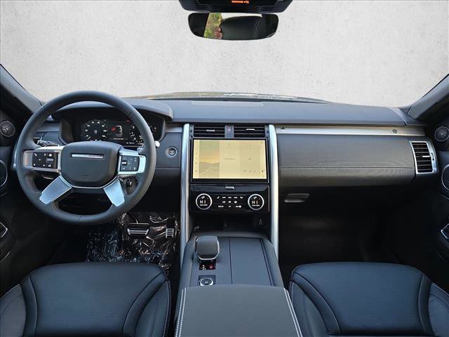 New 2026 Land Rover Discovery Limited Edition AWD/4WD image 9