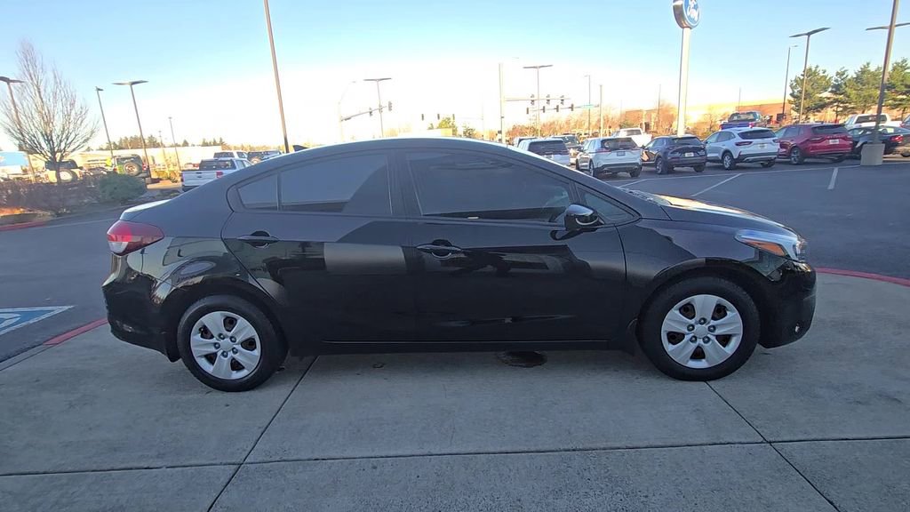 Used 2018 Kia Forte LX image 5