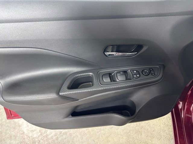 Used 2020 Nissan Versa SV FWD image 17
