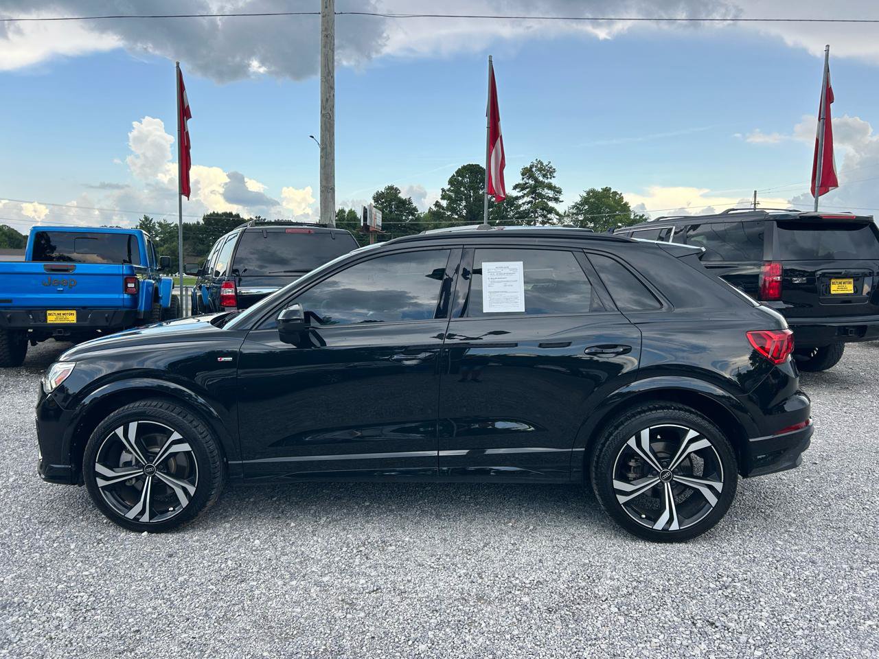 Used 2023 Audi Q3 2.0T Premium Plus w/ Premium Plus Package AWD/4WD image 19
