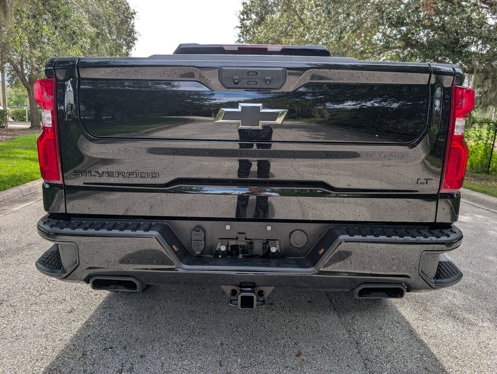 Used 2025 Chevrolet Silverado 1500 LT Trail Boss w/ Dark Appearance Package AWD/4WD image 7