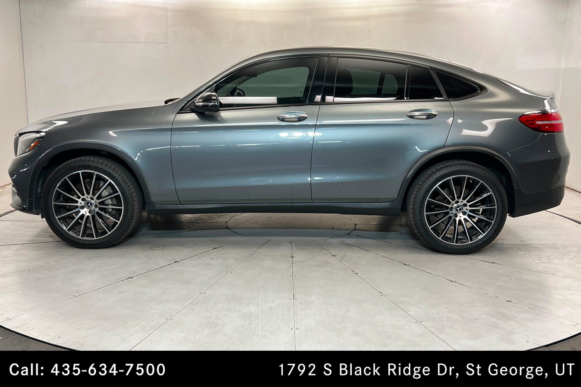 Used 2017 Mercedes-Benz GLC 300 4MATIC Coupe image 2