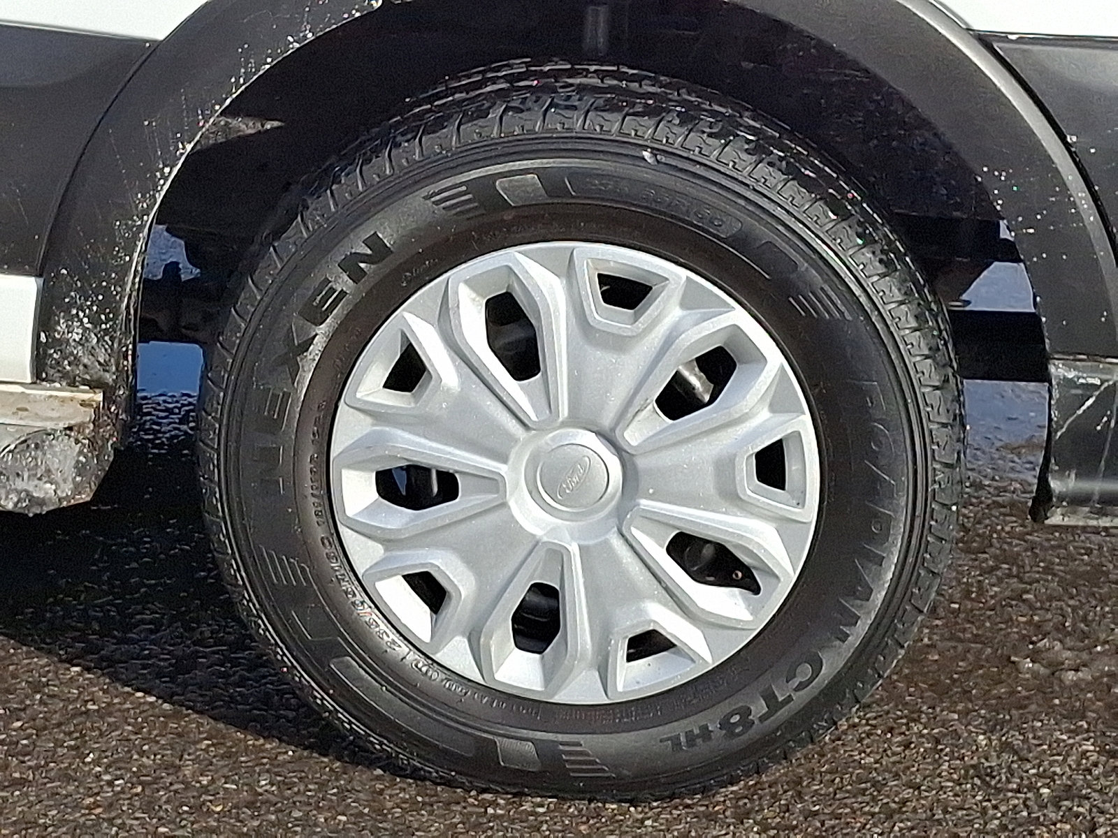 Certified 2019 Ford Transit 250 130 Low Roof w/ Exterior Upgrade Package image 8