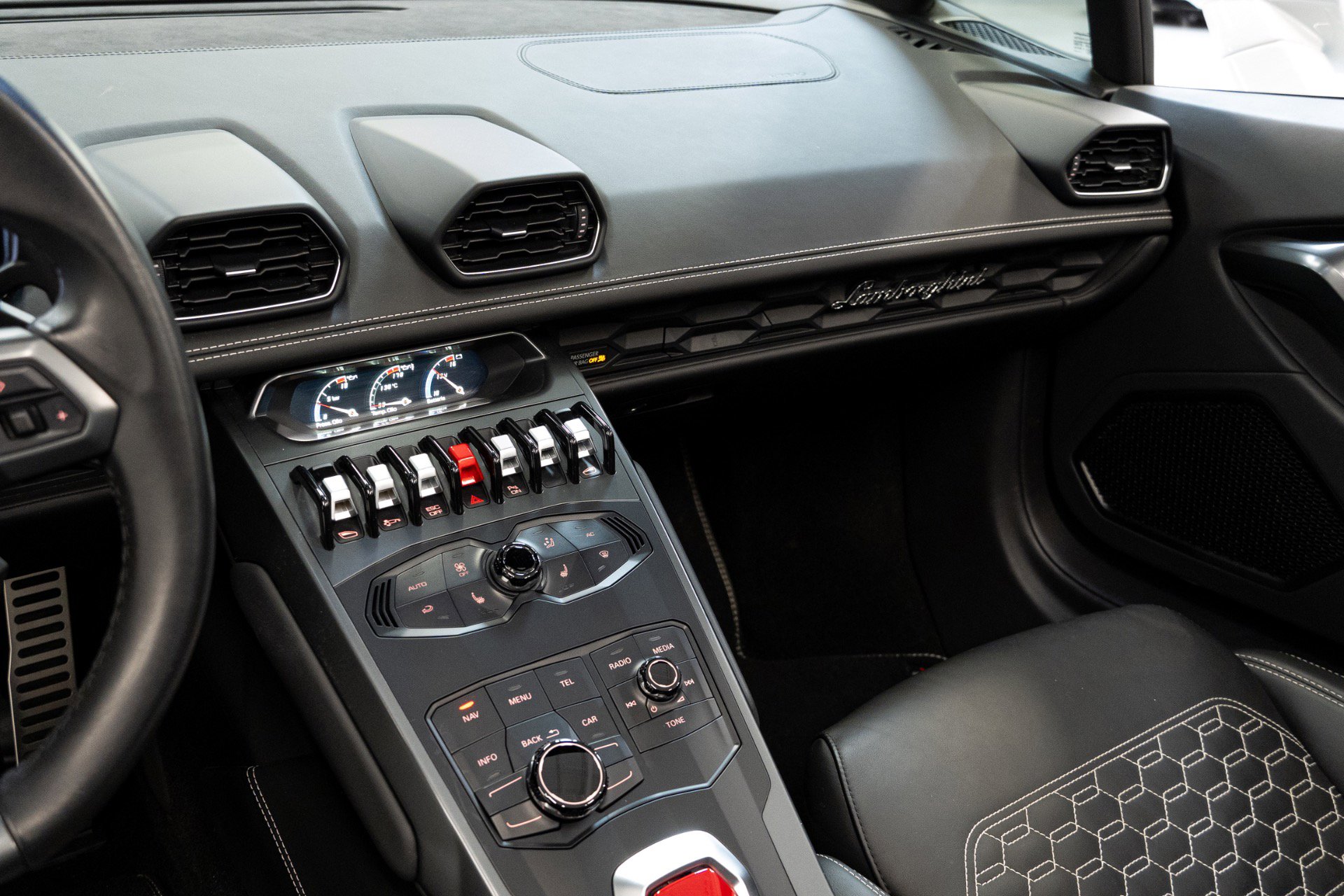 Used 2017 Lamborghini Huracan LP 580-2 image 18