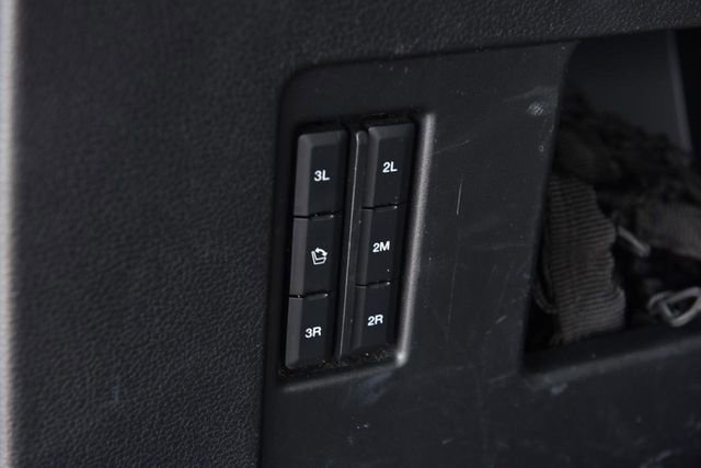 Used 2019 Ford Expedition XLT w/ Equipment Group 202A AWD/4WD image 29