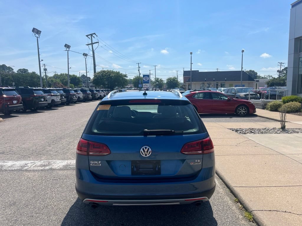 Used 2017 Volkswagen Golf Alltrack AWD/4WD image 5