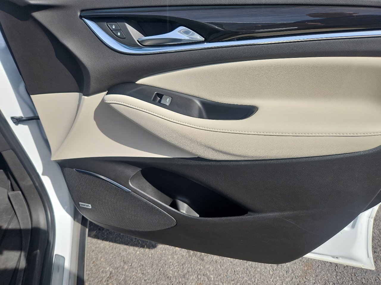 Used 2022 Buick Enclave Premium w/ Experience Buick Package image 17