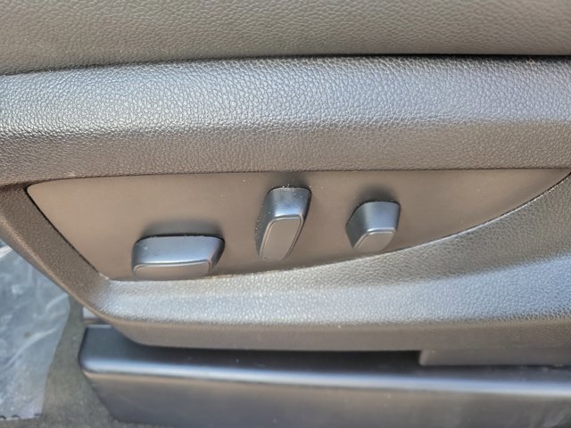 Used 2018 Chevrolet Silverado 1500 LT w/ All Star Edition image 22