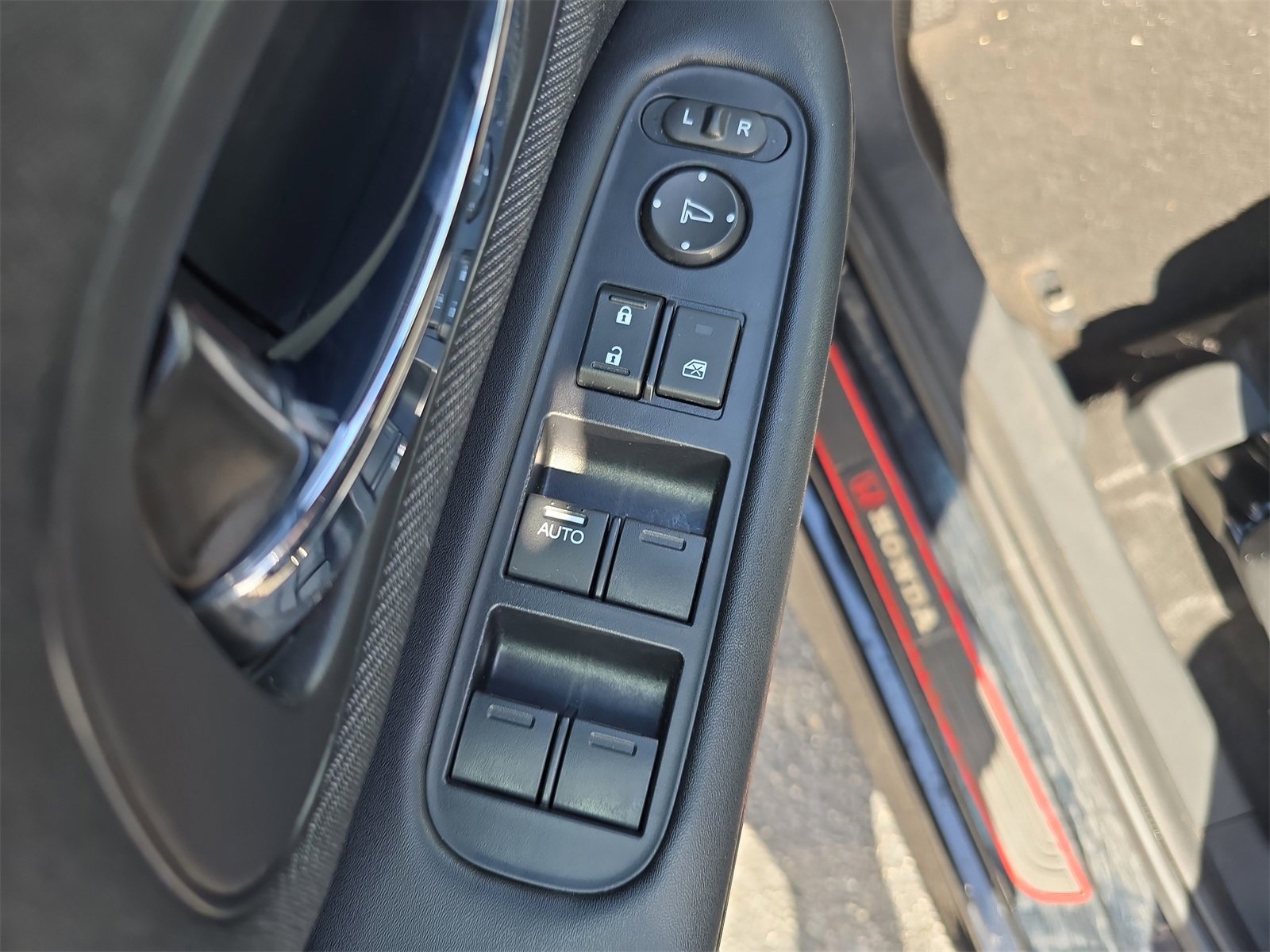Certified 2021 Honda HR-V Sport image 13