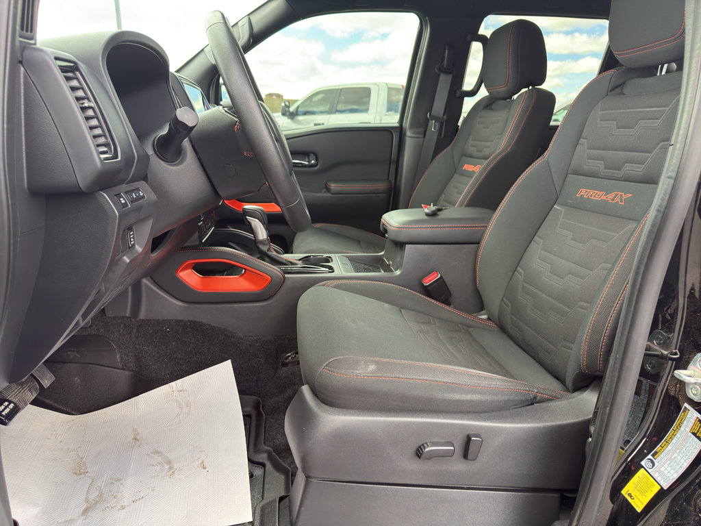 Used 2022 Nissan Frontier PRO-4X AWD/4WD image 9