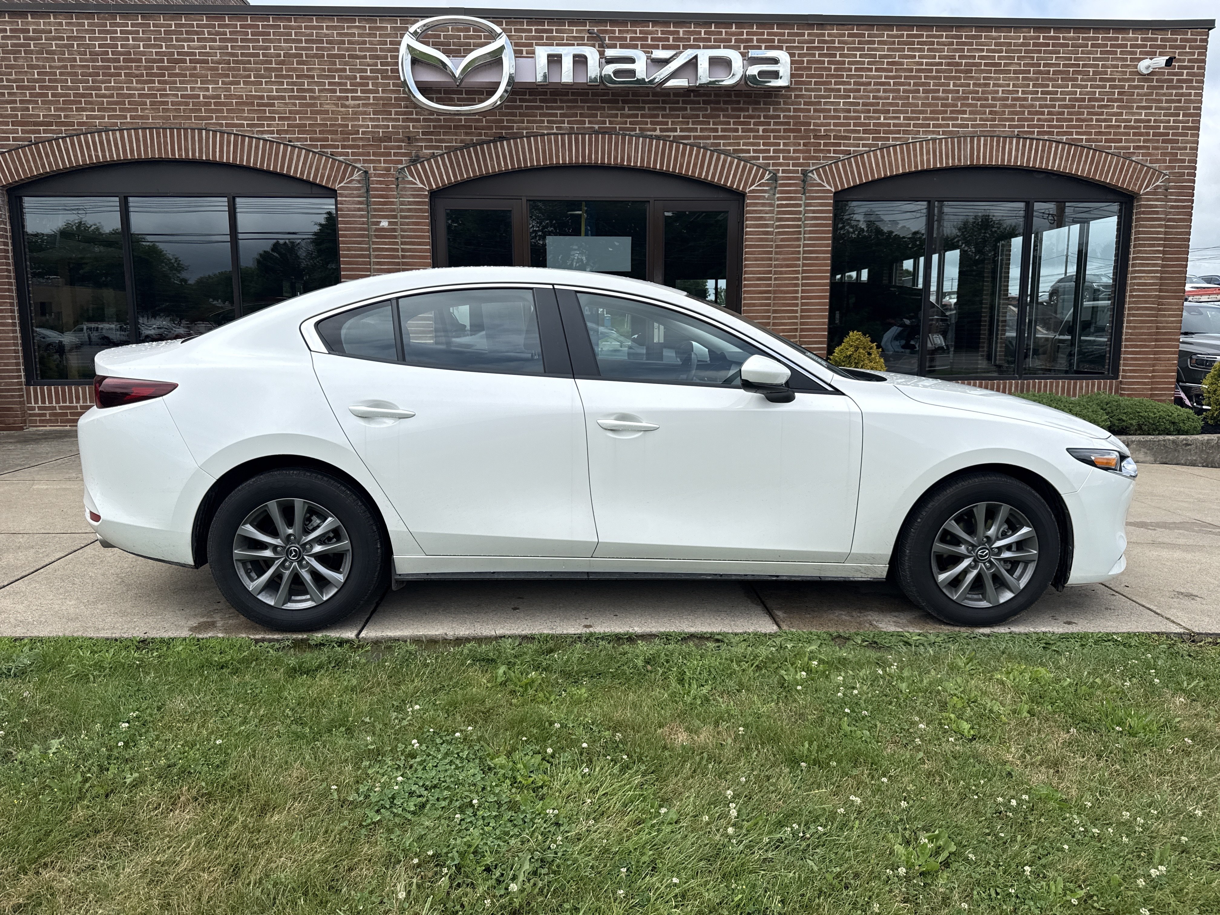 Used 2025 MAZDA MAZDA3 s FWD image 9