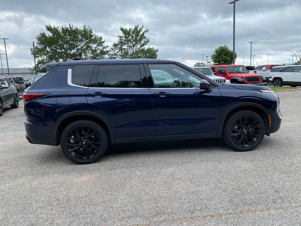 Used 2022 Mitsubishi Outlander SE AWD/4WD image 8