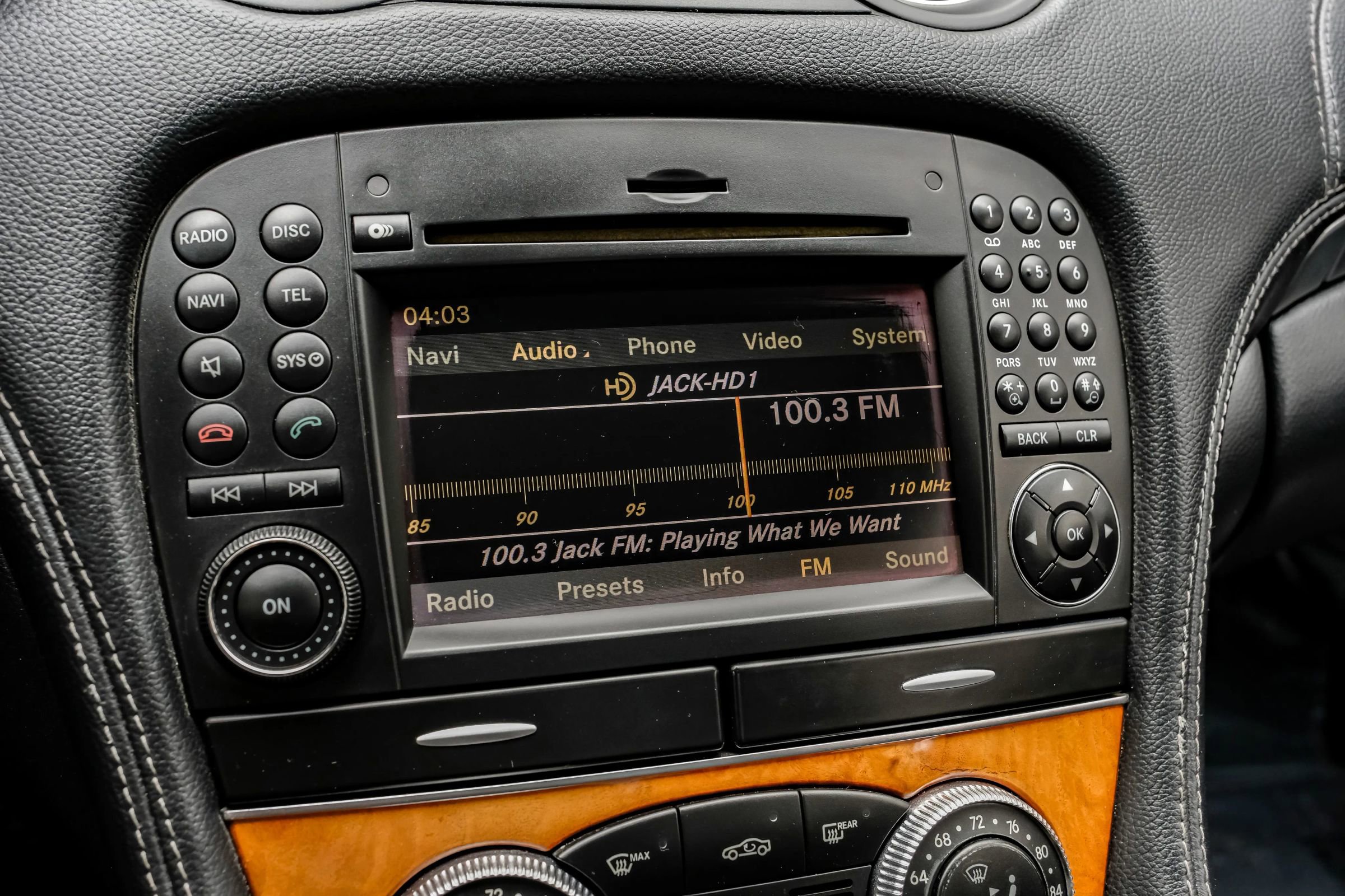 Used 2012 Mercedes-Benz SL 550 image 28