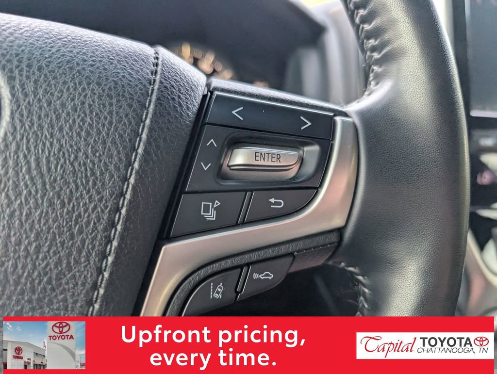 Used 2021 Toyota Land Cruiser image 15