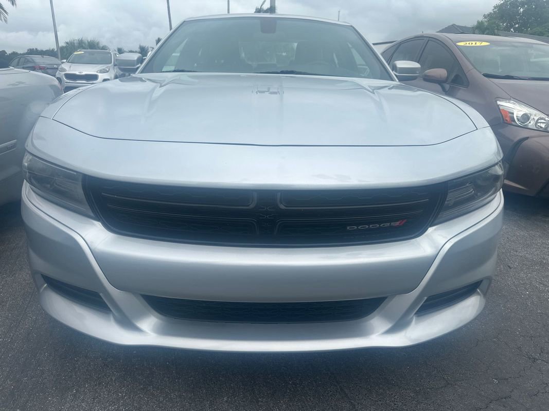 Used 2021 Dodge Charger SXT w/ Leather Interior Group image 9