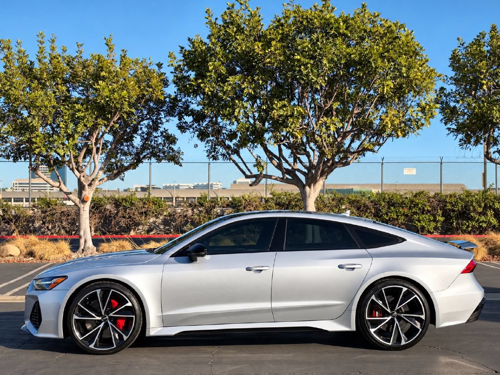 Used 2021 Audi RS 7 Sportback w/ Black Optic Package AWD/4WD image 9