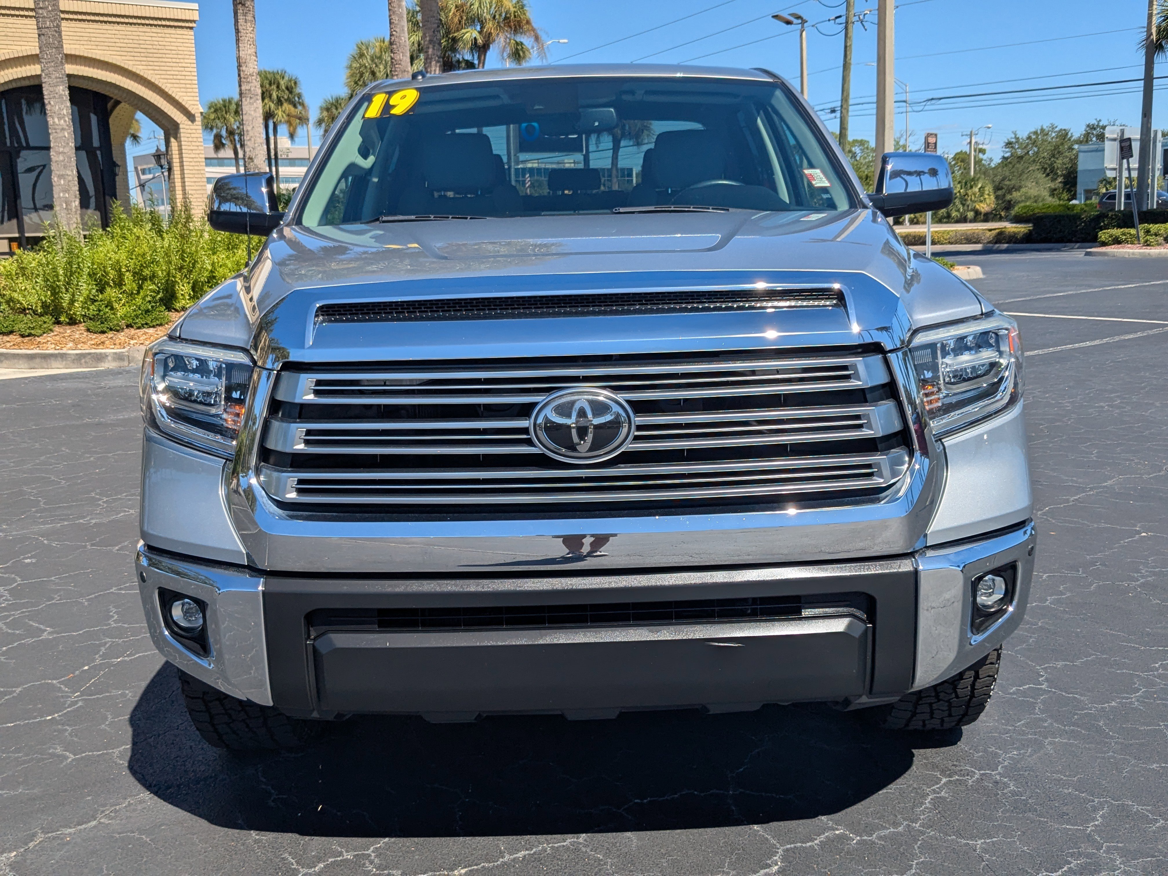 Used 2019 Toyota Tundra Limited w/ Limited Premium Package image 8