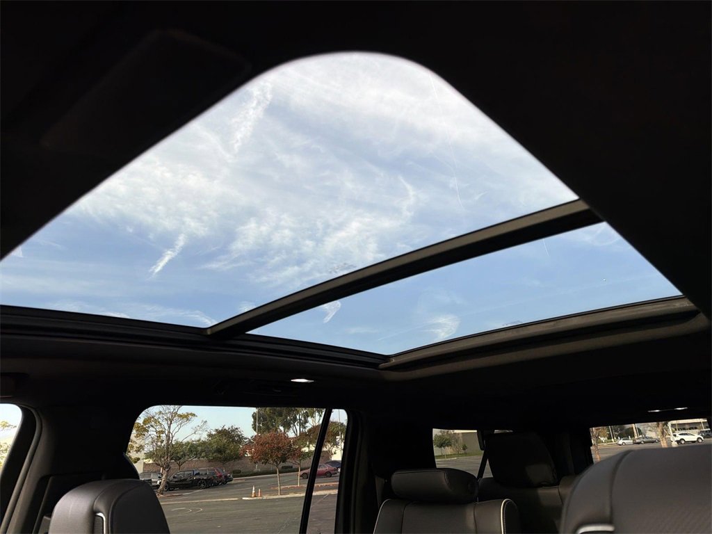 Certified 2023 Cadillac Escalade ESV Sport w/ LPO, ONYX Package image 6