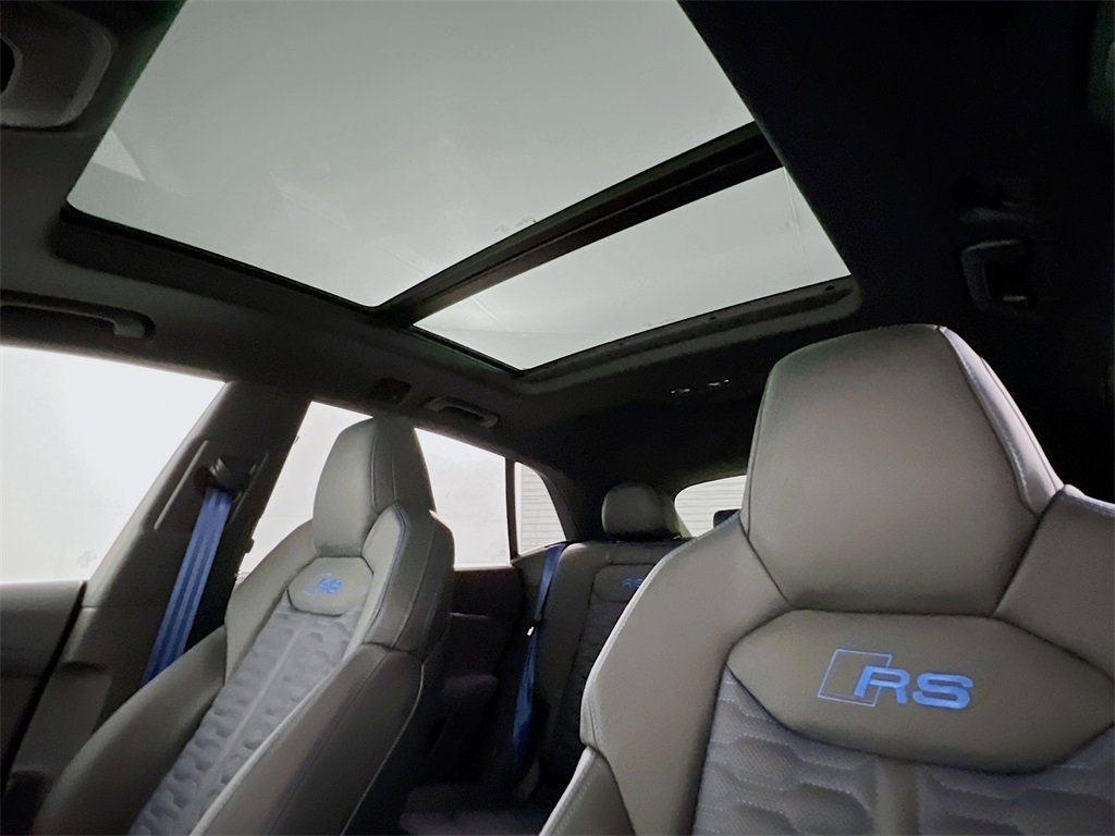 New 2026 Audi RS Q8 performance image 13