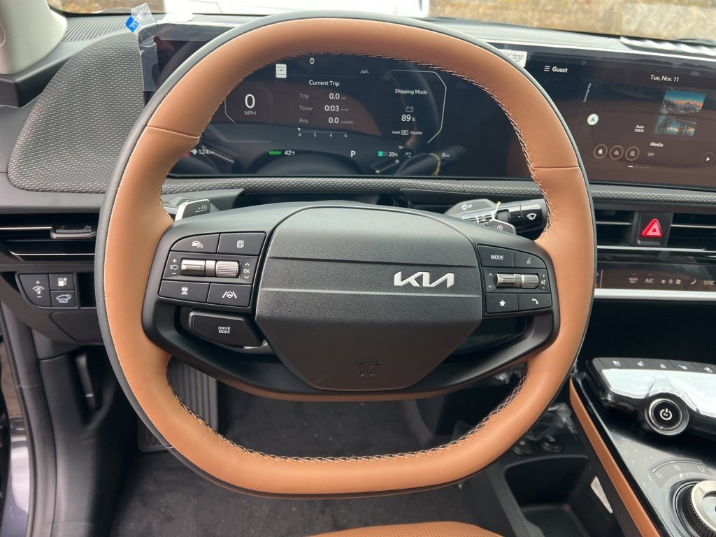 New 2025 Kia EV6 Wind image 10