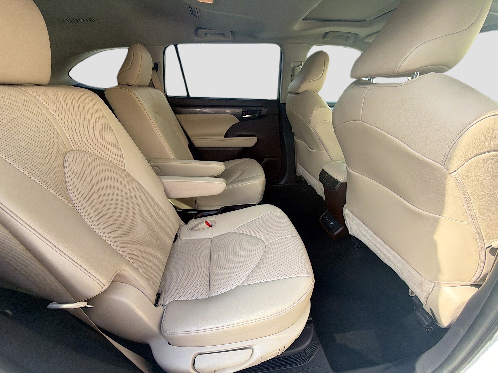Used 2022 Toyota Highlander Limited AWD/4WD image 30