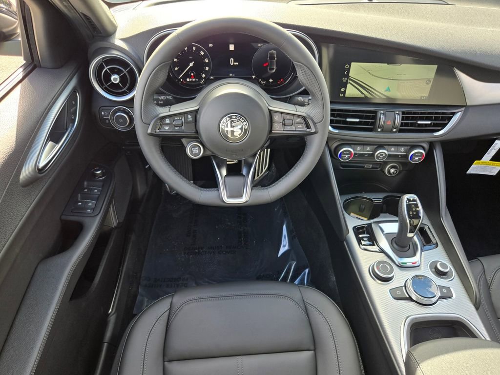 New 2025 Alfa Romeo Giulia w/ Driving Assist Package image 8