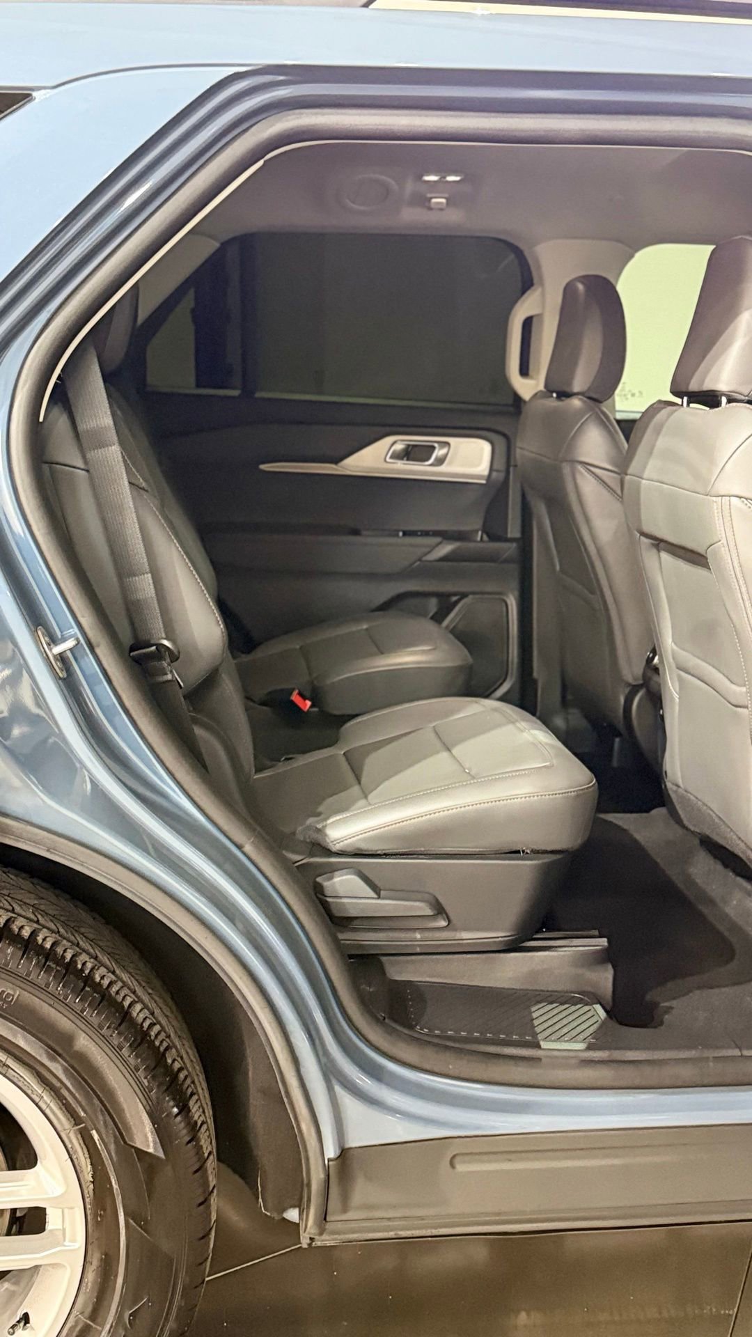 Used 2025 Ford Explorer Active w/ Active Comfort Package image 64