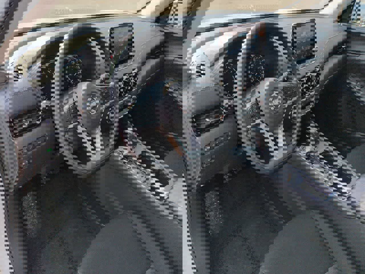 Used 2024 Nissan Sentra SV image 2