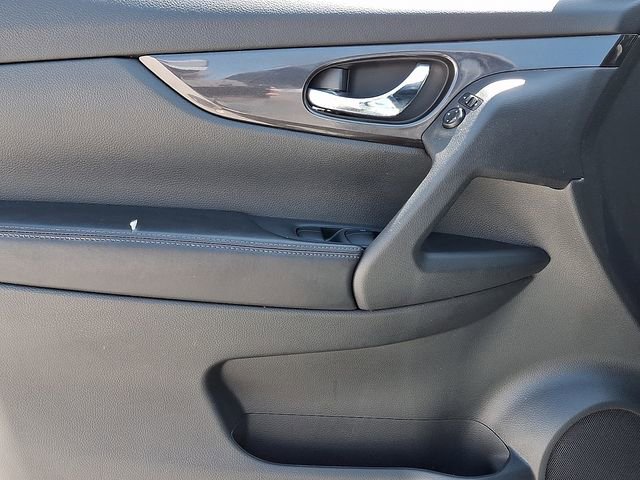 Used 2019 Nissan Rogue S w/ Special Edition Package AWD/4WD image 14