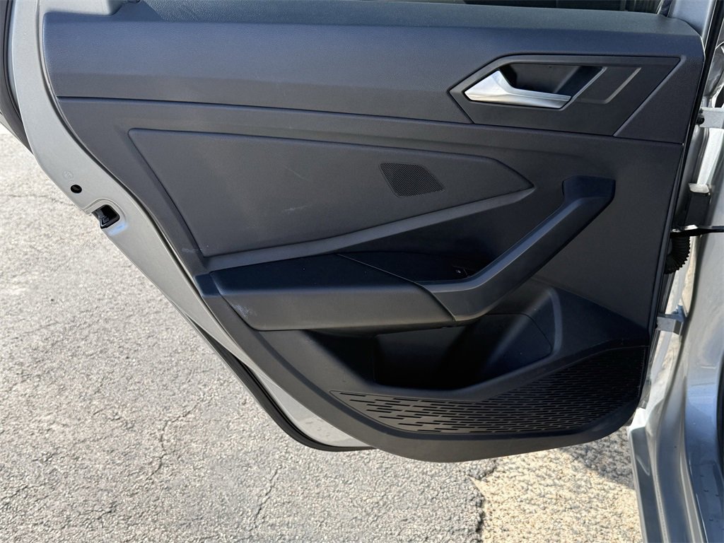 Used 2022 Volkswagen Jetta SE image 22