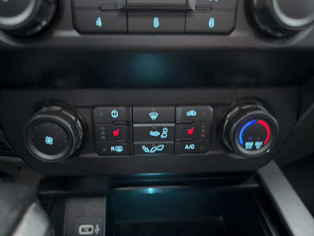 Used 2019 Ford F150 Raptor w/ Equipment Group 801A Mid image 32