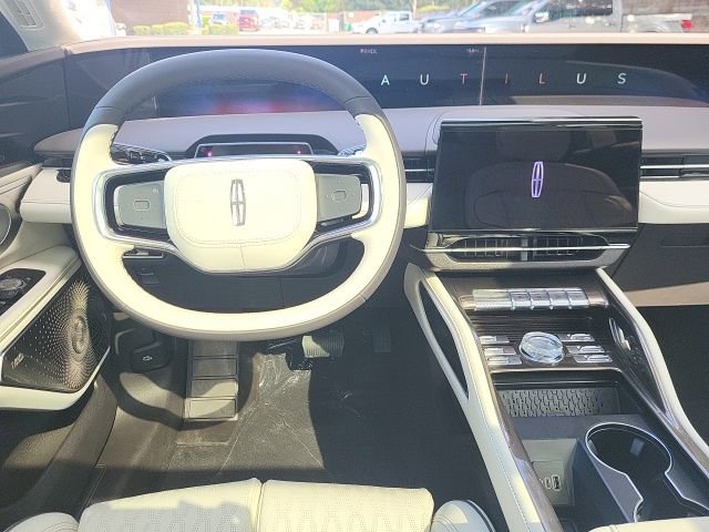 New 2025 Lincoln Nautilus Black Label image 18