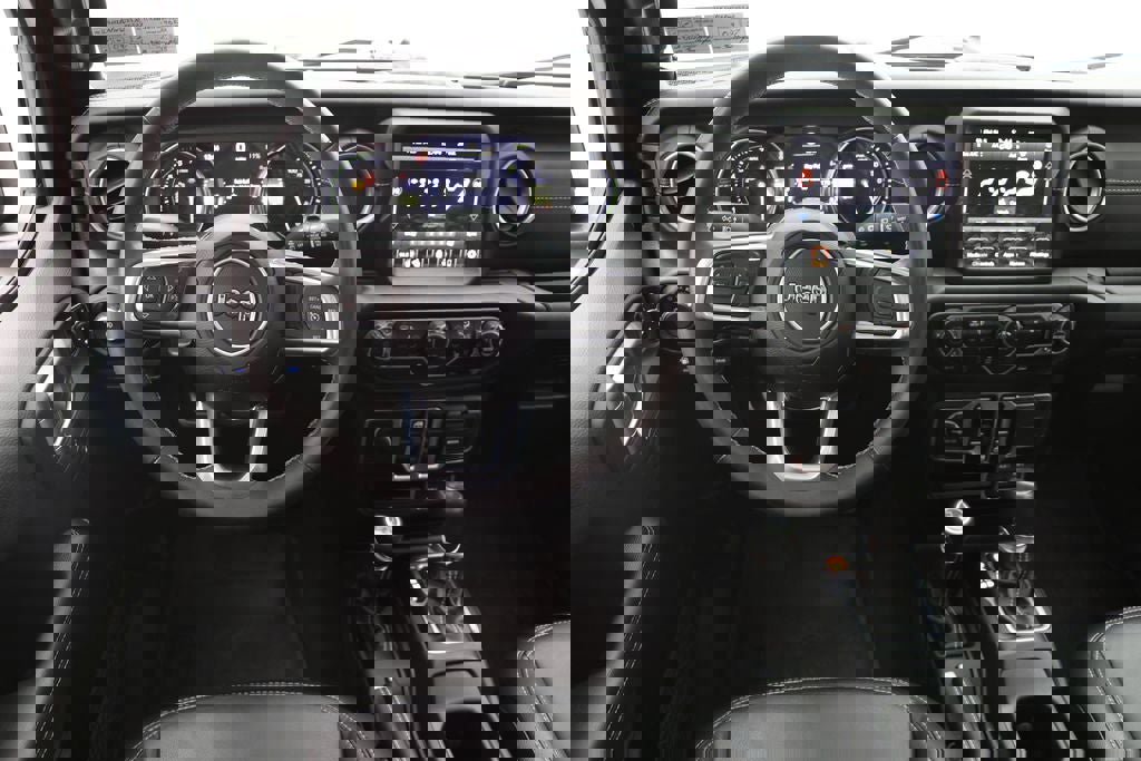 Used 2023 Jeep Wrangler Unlimited Sahara w/ Cold Weather Group image 12