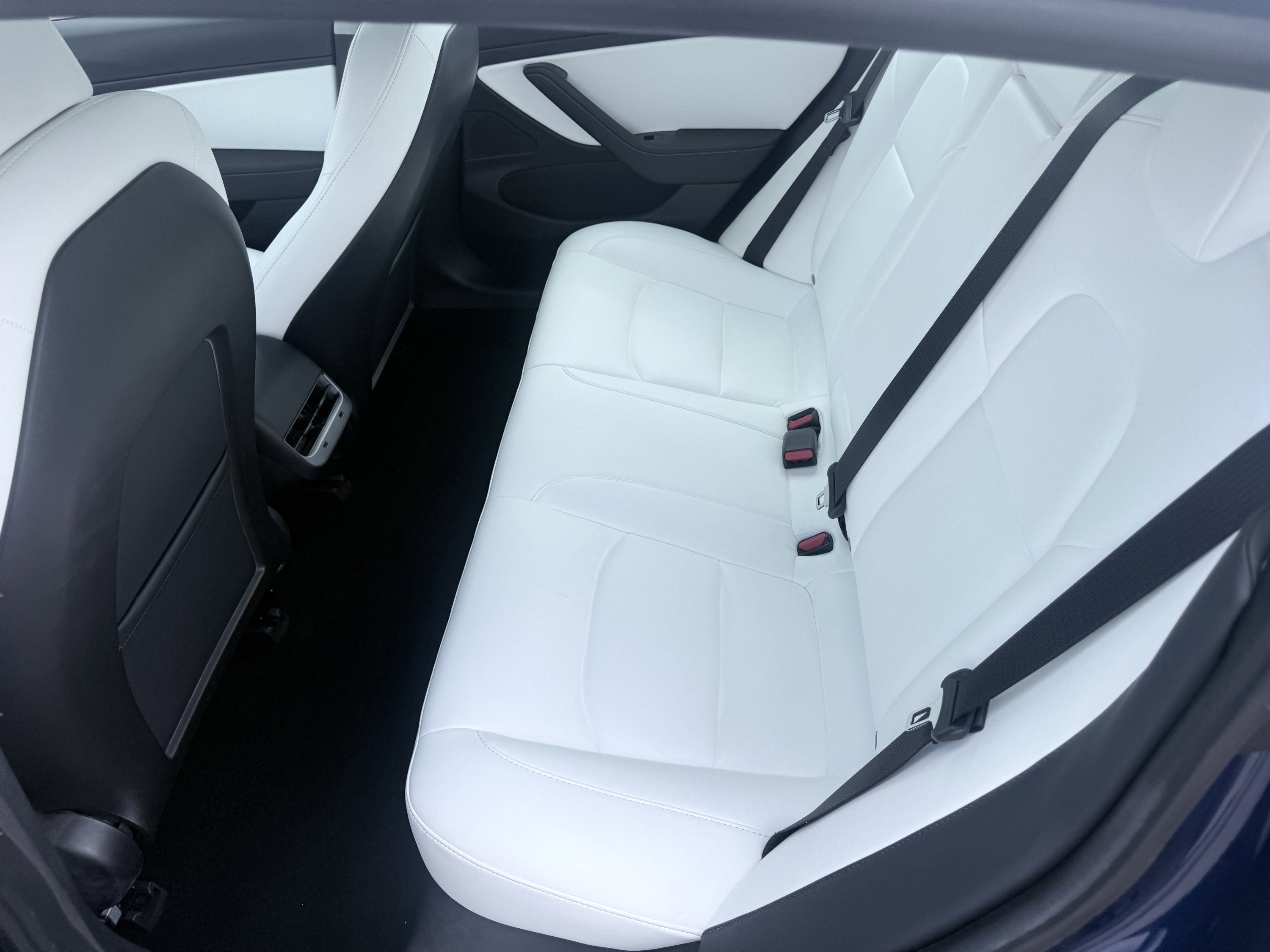 Used 2020 Tesla Model 3 Long Range image 29